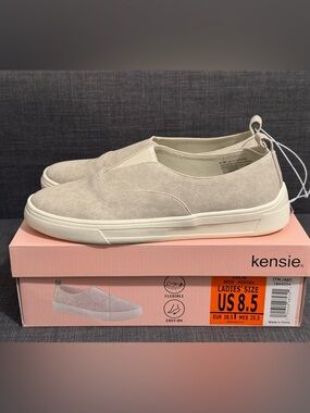 Kensie Men’s Slip-On Loafers in Beige